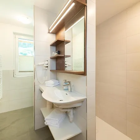 Hotel-pension Egger 3* غروسارل