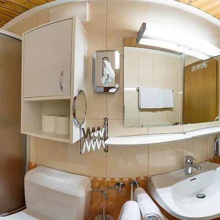 فندق Hotel-pension Egger 3*