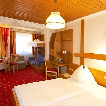 Hotel-pension Egger فندق 3*