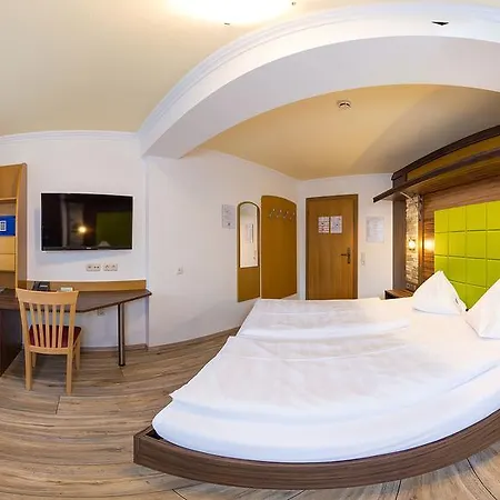 Hotel-pension Egger فندق 3*